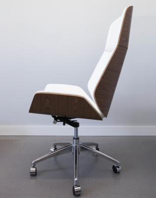 Кресло из натуральной кожи, каркас дерево арт. FX-BC06 - купить в Бердске. Цена 34 820.52 руб.